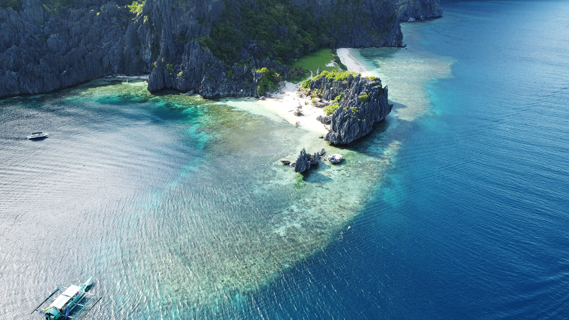 Speedboat privé dans la baie de Bacuit à El Nido